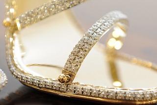 Achetez des chaussures de € 158,000